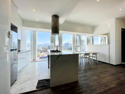 Highrisecondo terrace hotcoldtubs WiFi400Mbps