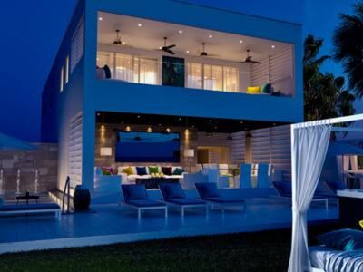 Solaris Beach House at Reeds Bay