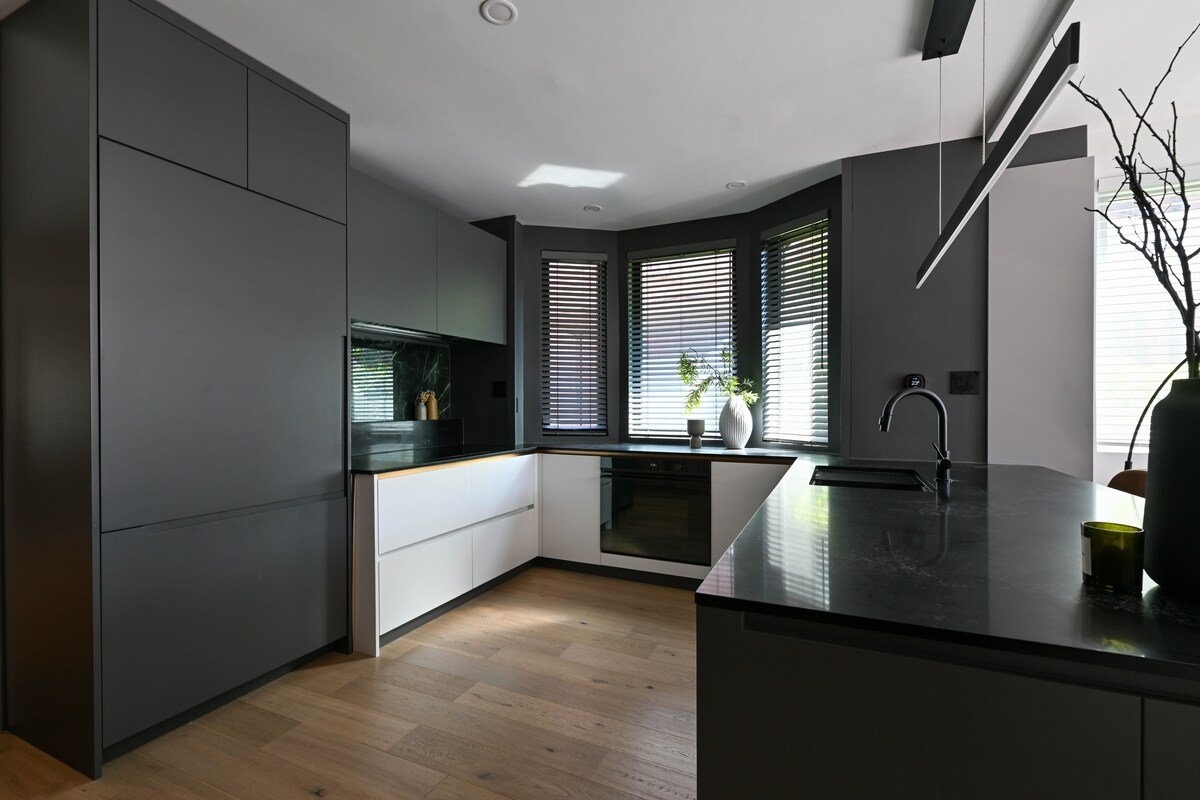 Gorgeous semi-detached house gallery image 5