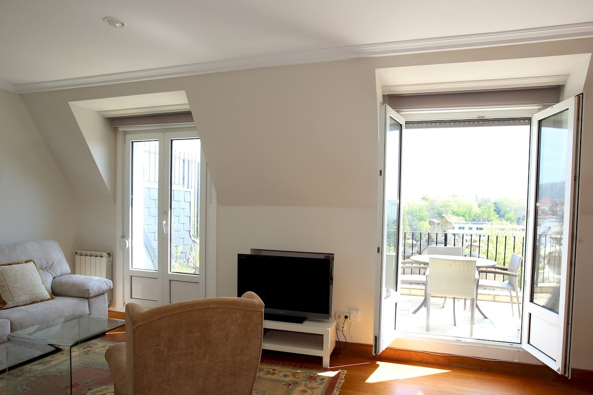 Centenario, amplias terrazas y vistas. gallery image 2