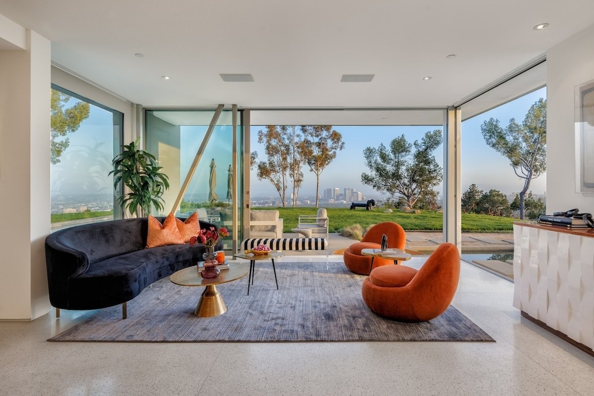 Vue Modern gallery image 2