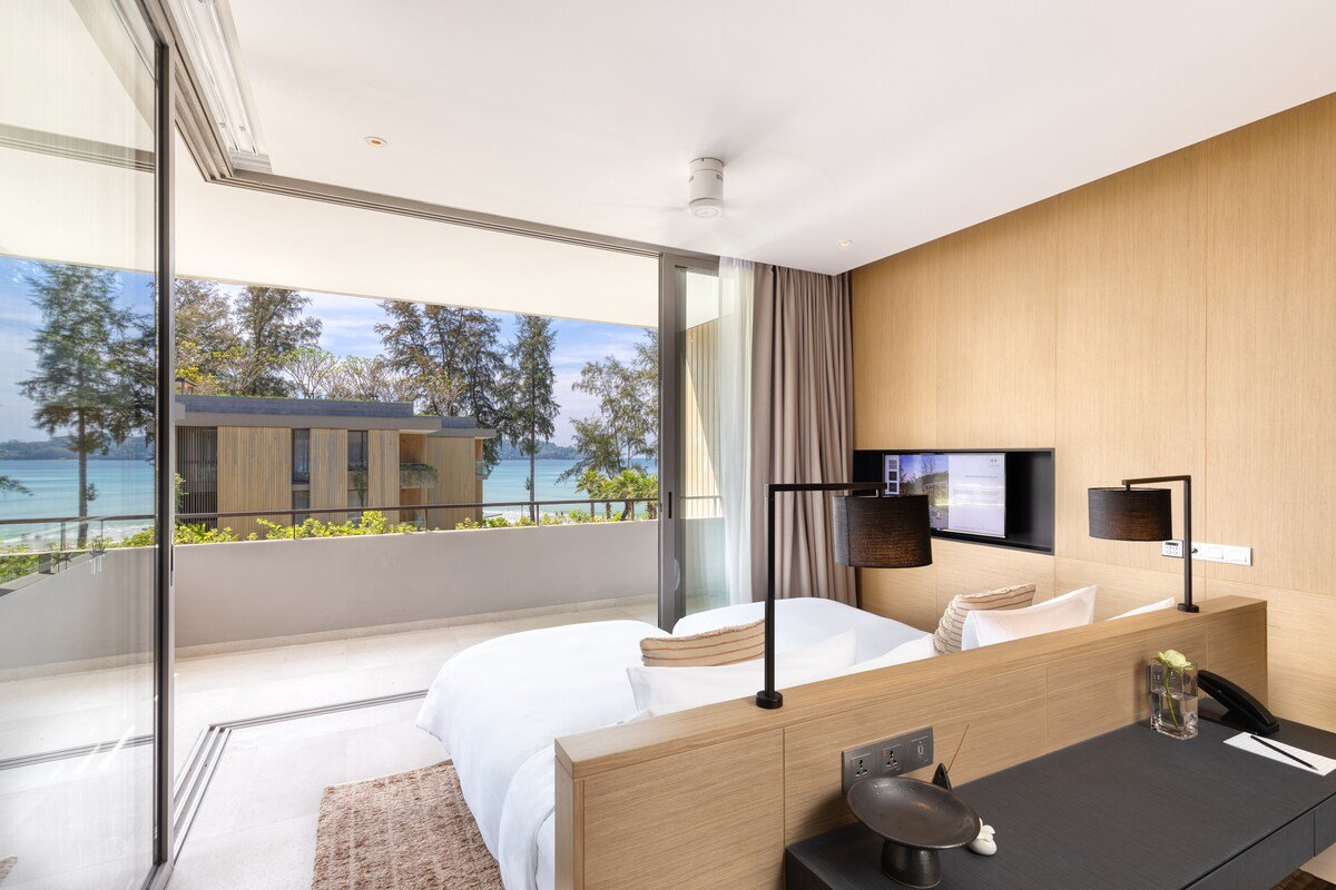 3 Bedroom Azure Seaview Pool Penthouse gallery image 3