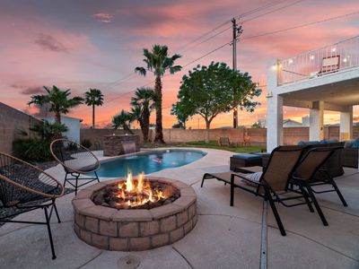 5BR/3BA NEW Game Room, Pool + Arcade + Fire Pit!