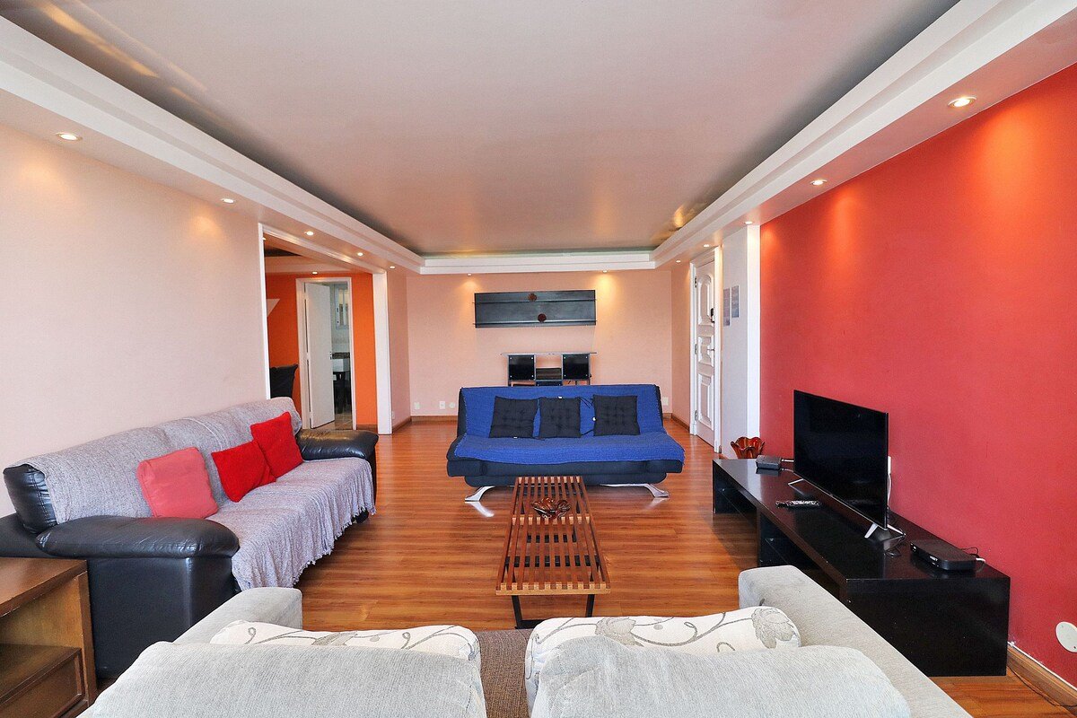 Sea view apartment for up to 14 people gallery image 4