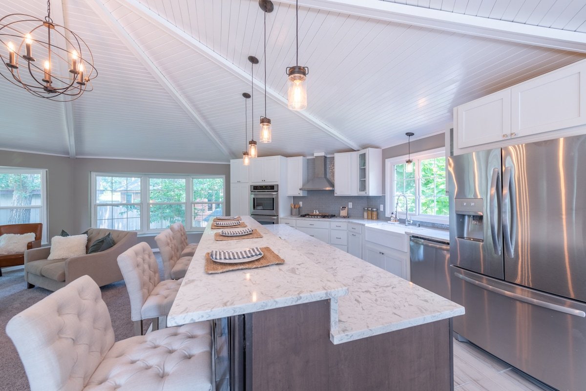 Radiant Riverfront Retreat gallery image 2