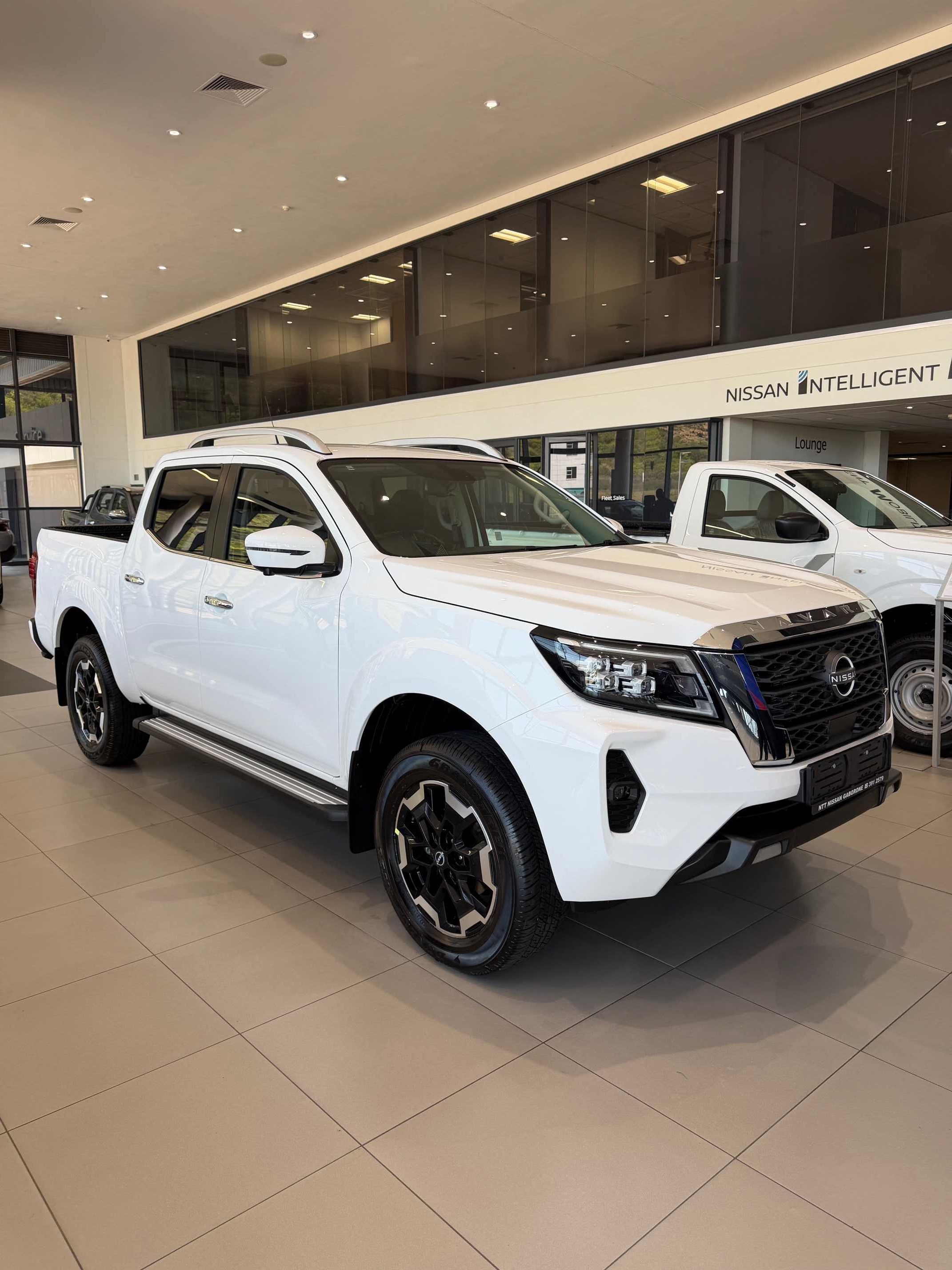 NISSAN NAVARA 2.5DDTI LE LE PLUS 4X4 A T D C P U for Sale in South Africa