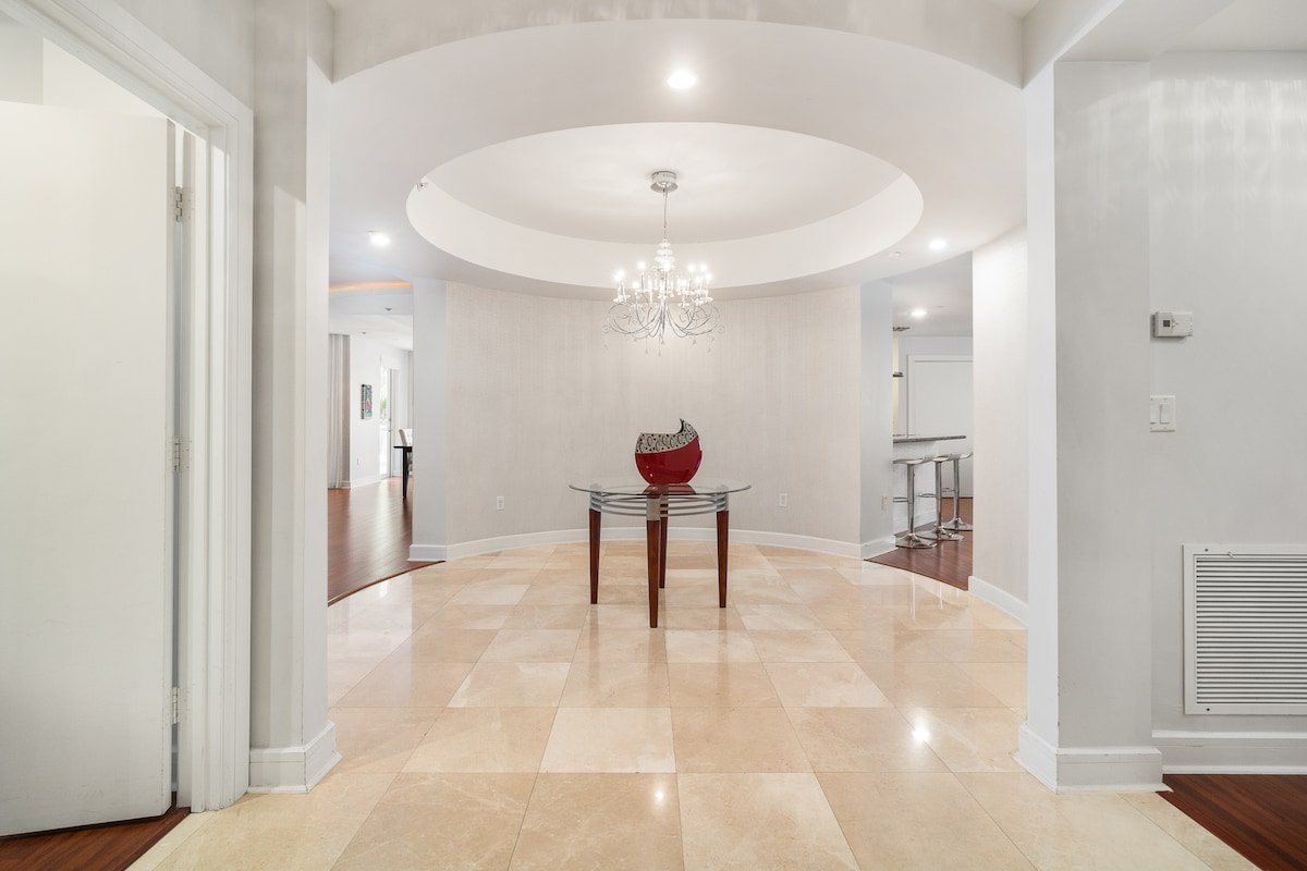 BEST BEACH LOCATION BEST AMENITIES Private Luxury gallery image 3