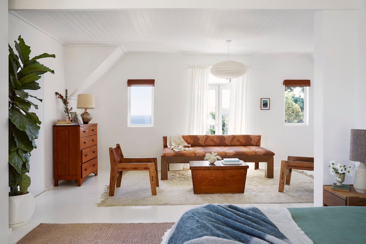 Icaria gallery image 2