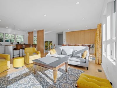 MINNeSTAY* The Happy Home | Sport Court!