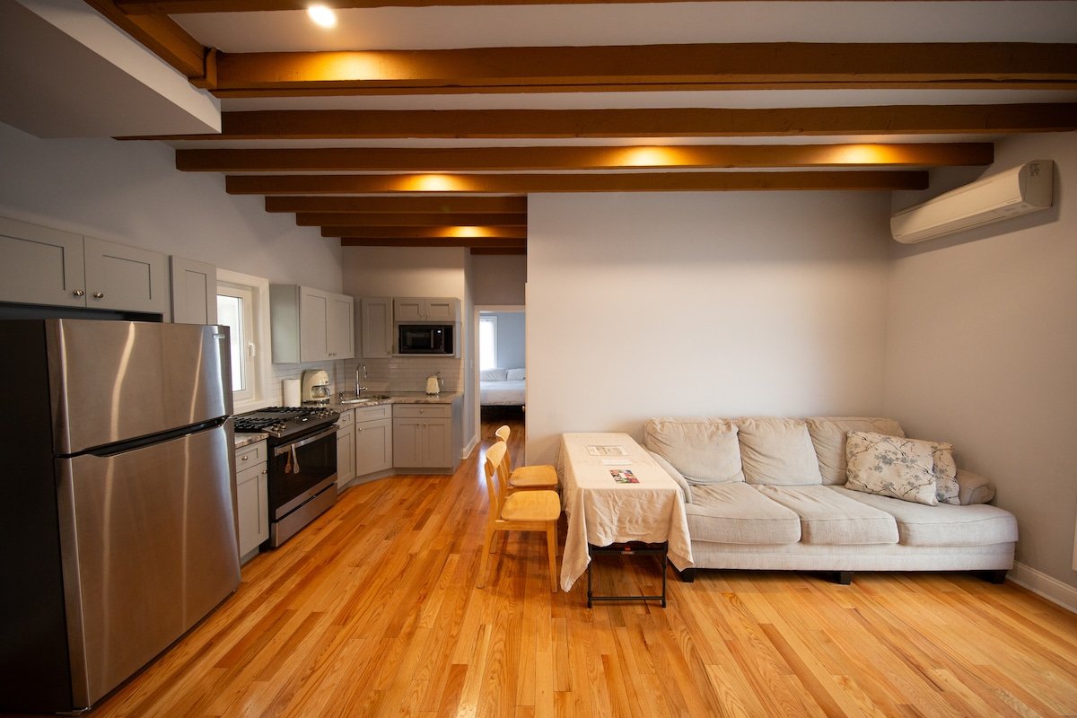 Luxury Villa in Brooklyn with Parking gallery image 2