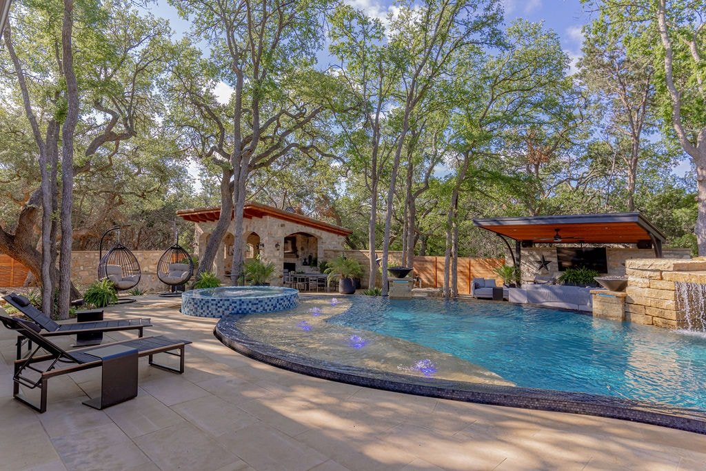 Luxury Retreat | Near Austin at Always on My Mind gallery image 2