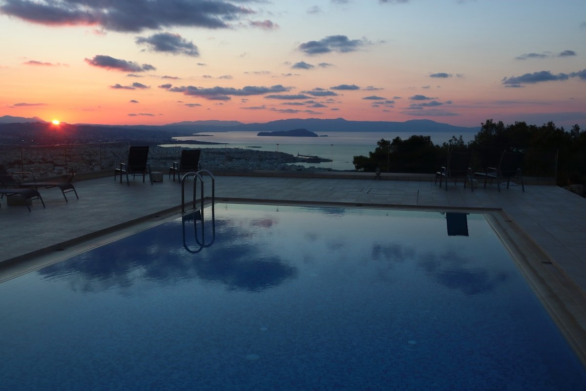 Golden Key Villa, 13 BD, private pool, sea views! gallery image 3