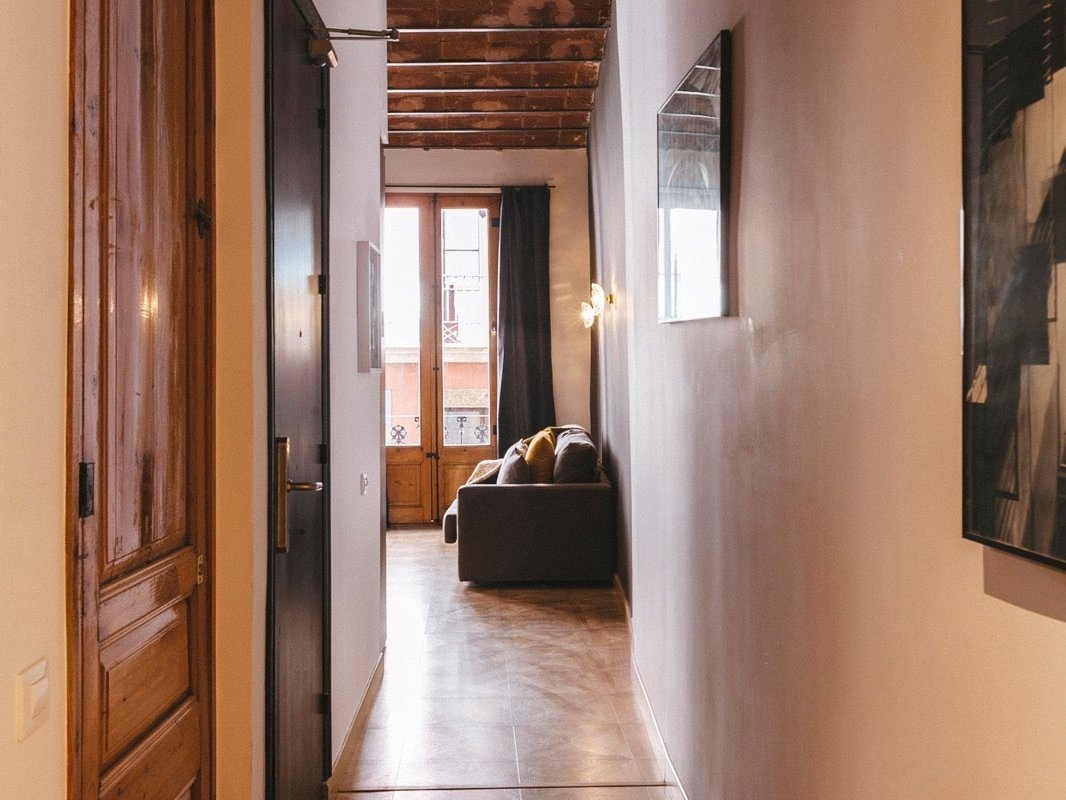 Beautiful Apt 2 Bedroom in the Gothic Quarter gallery image 5