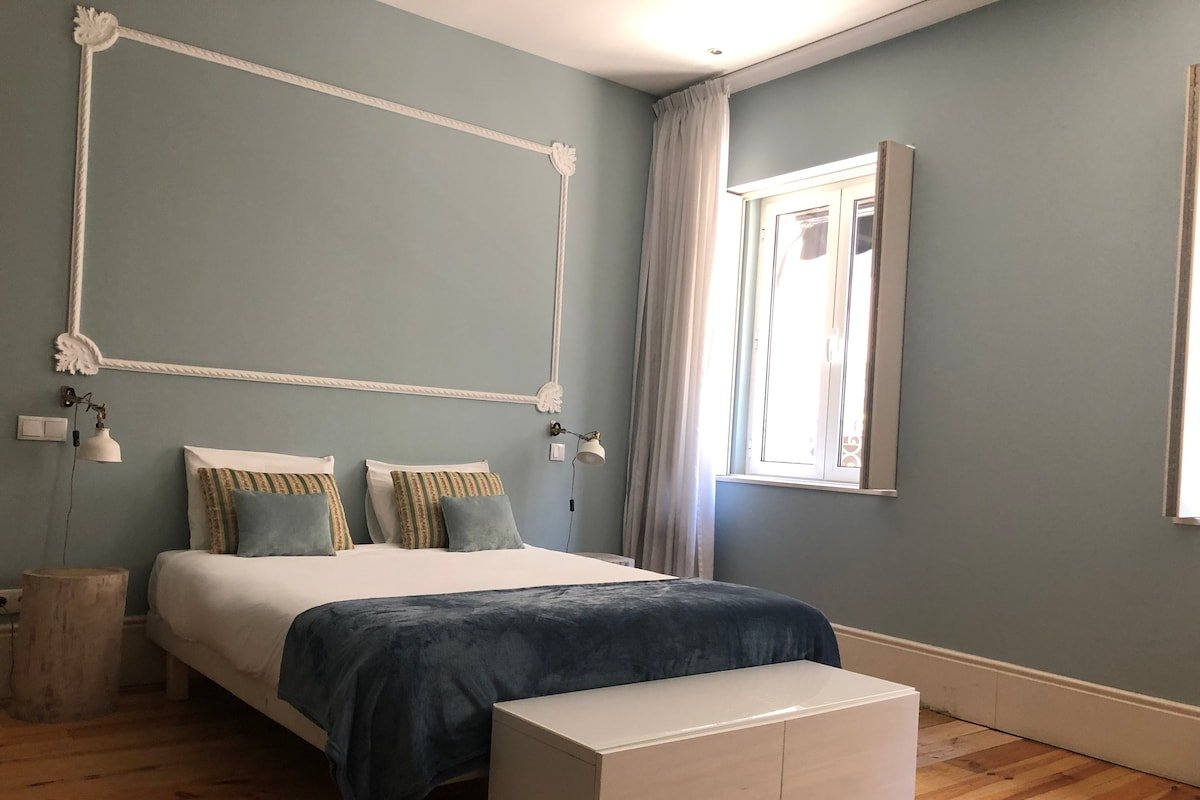 Exclusive Charming House by the sea – 5 bedrooms gallery image 2