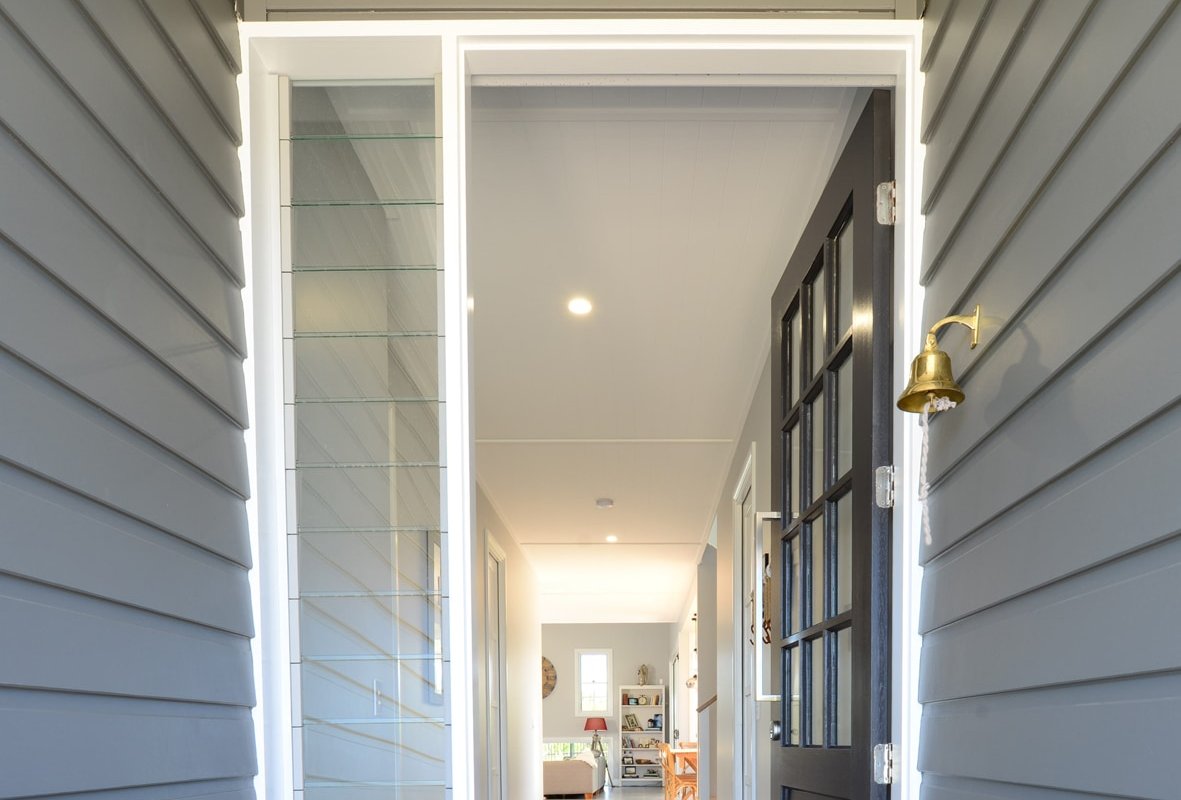 Seaside City Beach Home gallery image 3