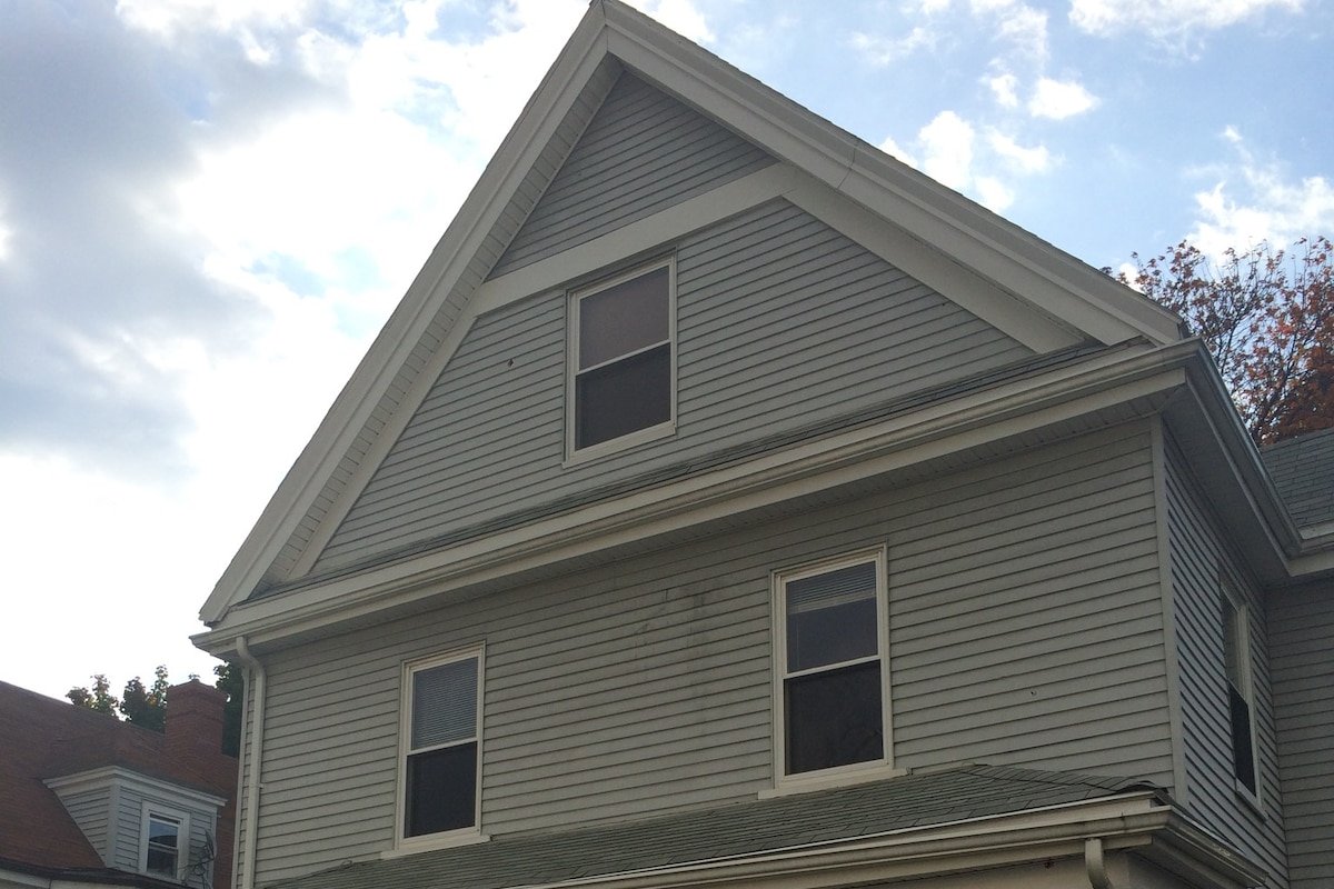 Warm & Cozy Home for Your Stay! gallery image 3