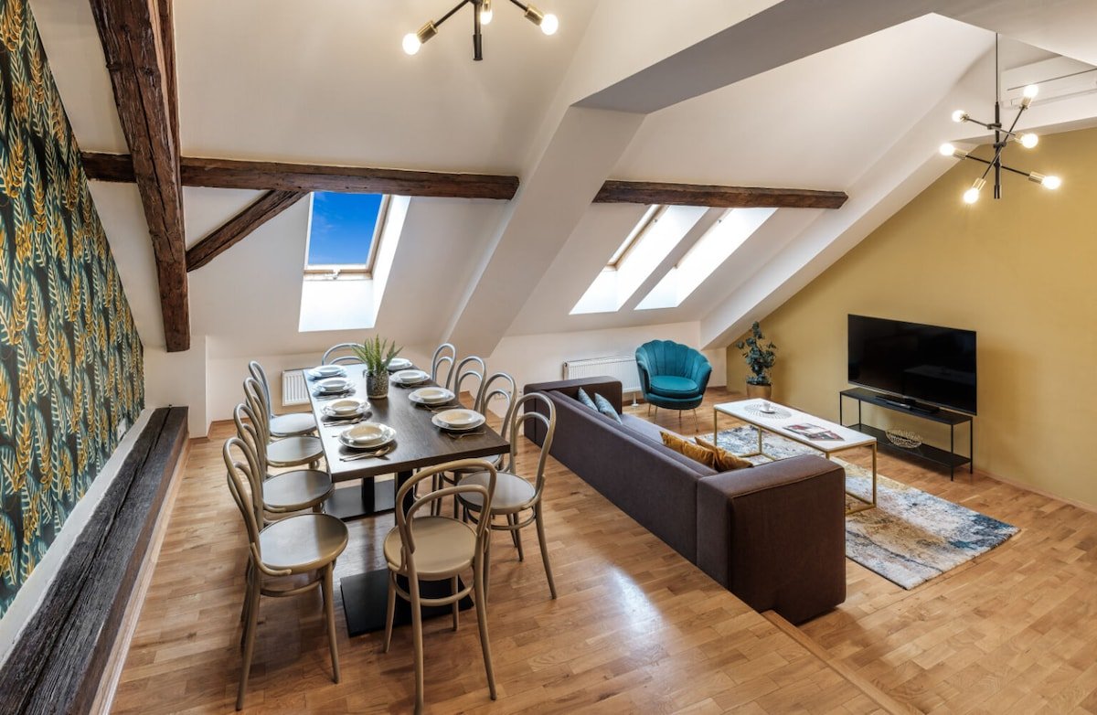 Four Bedroom Duplex Apartment VN48 Suites gallery image 2