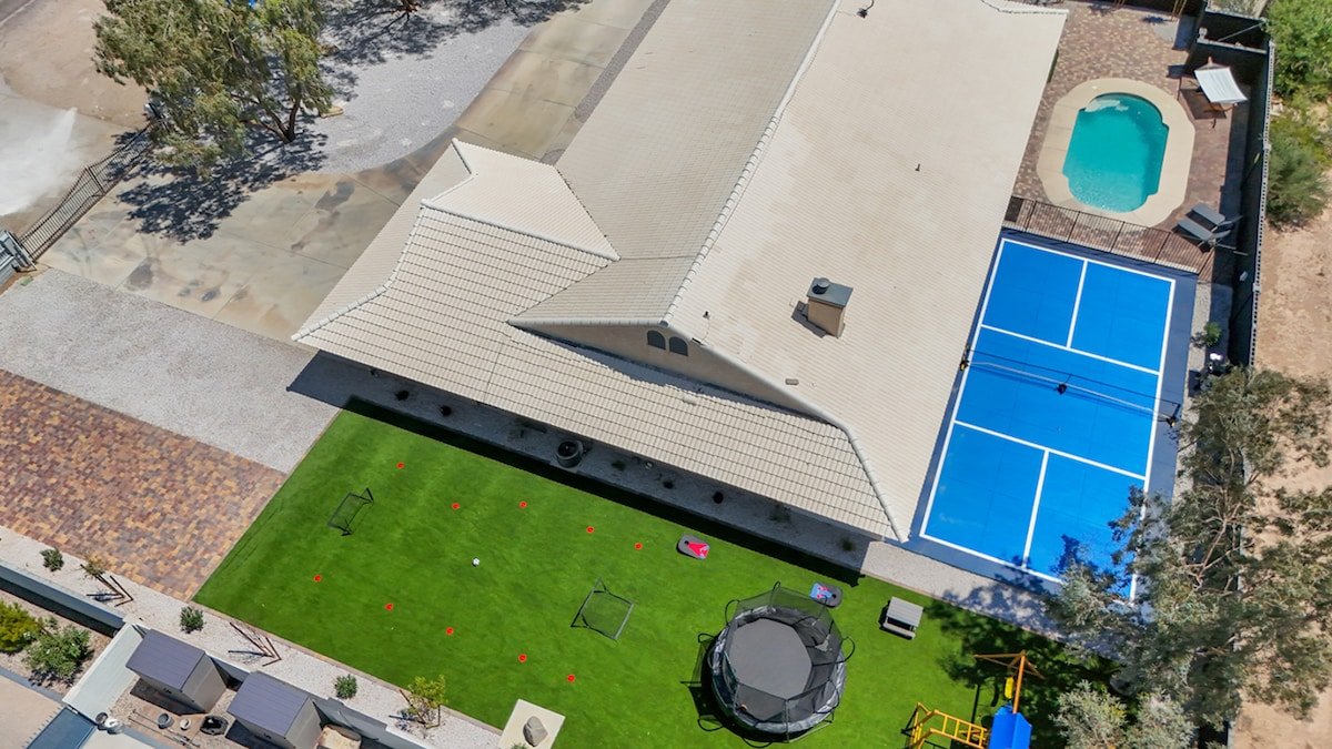 High-End Vacation rental! 5BR gallery image 3