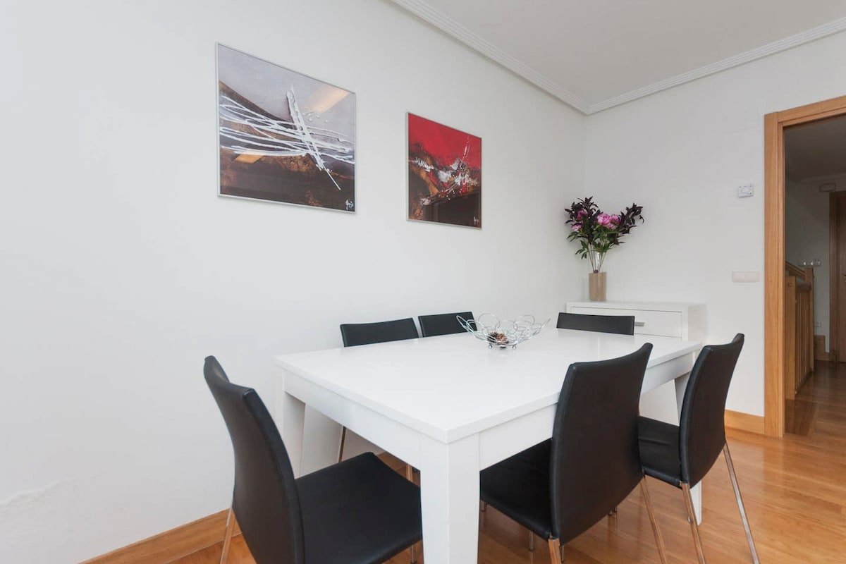 Ulia B-Parking, Terraza y Jardín gallery image 5