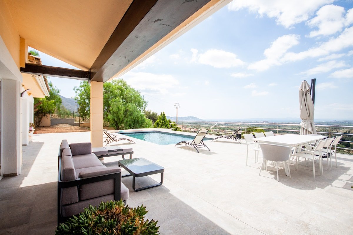 Villa Luxueuse, 2 piscines, spa et salle de sport gallery image 5