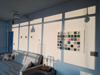 Bright Modern Central 2Bd2Ba Lakeview + Big Screen