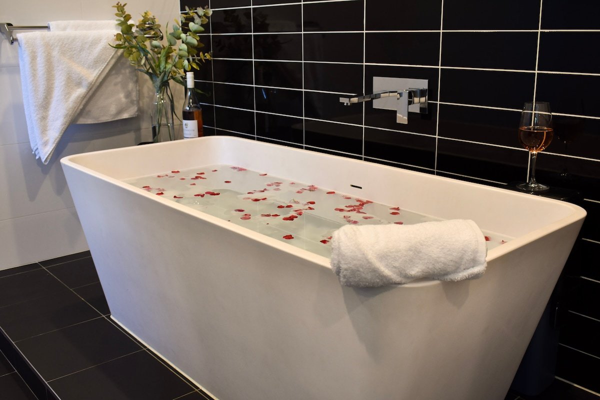 Healesville Shipping Container Home – Whole house gallery image 5