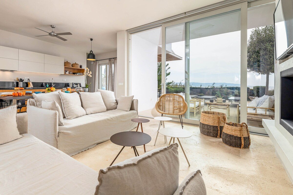 “Marina One” by Aqualiving Villas gallery image 2