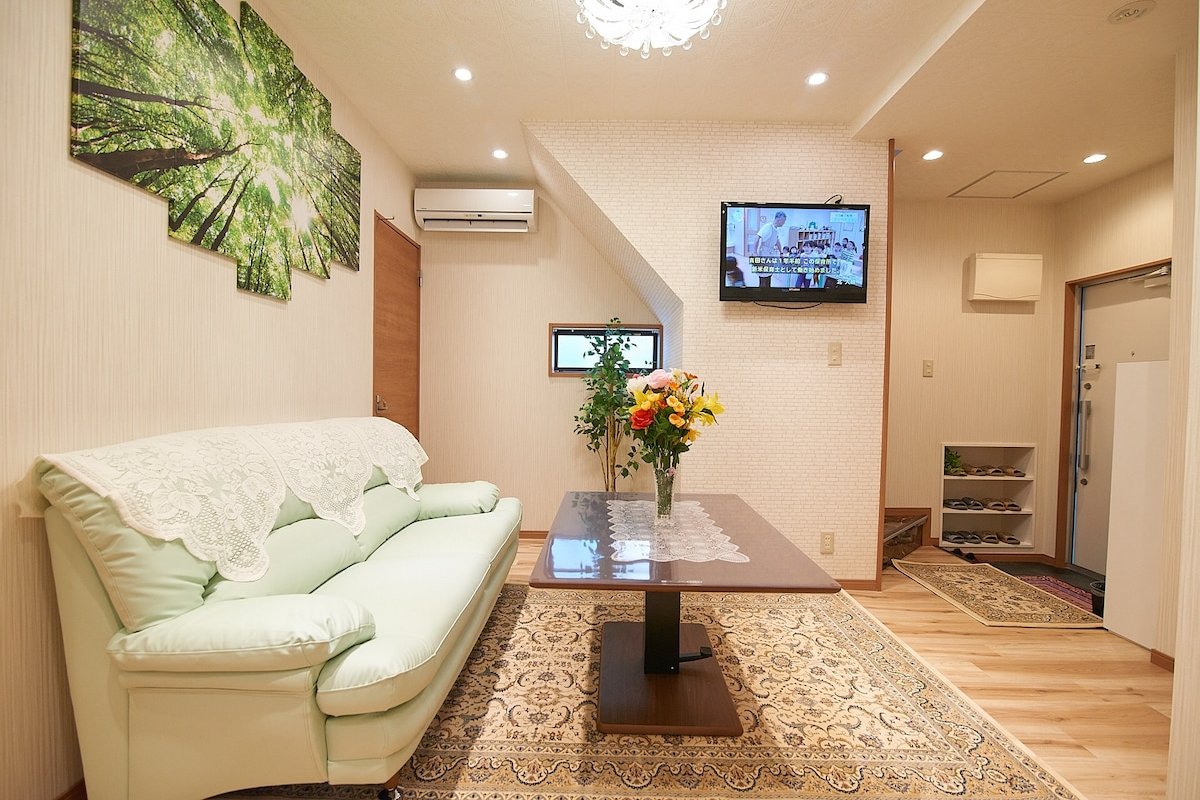 6 min to Shinjuku Sta. by JR / Two Storey House gallery image 5