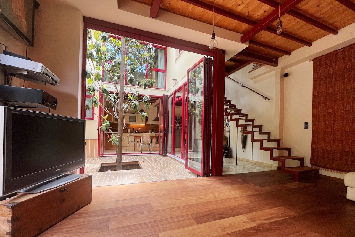 Little hidden paradise in Athens gallery image 2