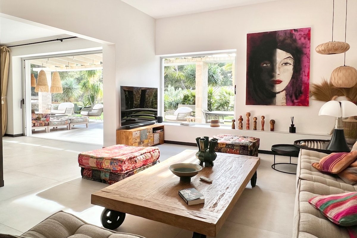 NoBeVIP – Villa Wallis Heated Pool Tropical Garden gallery image 4