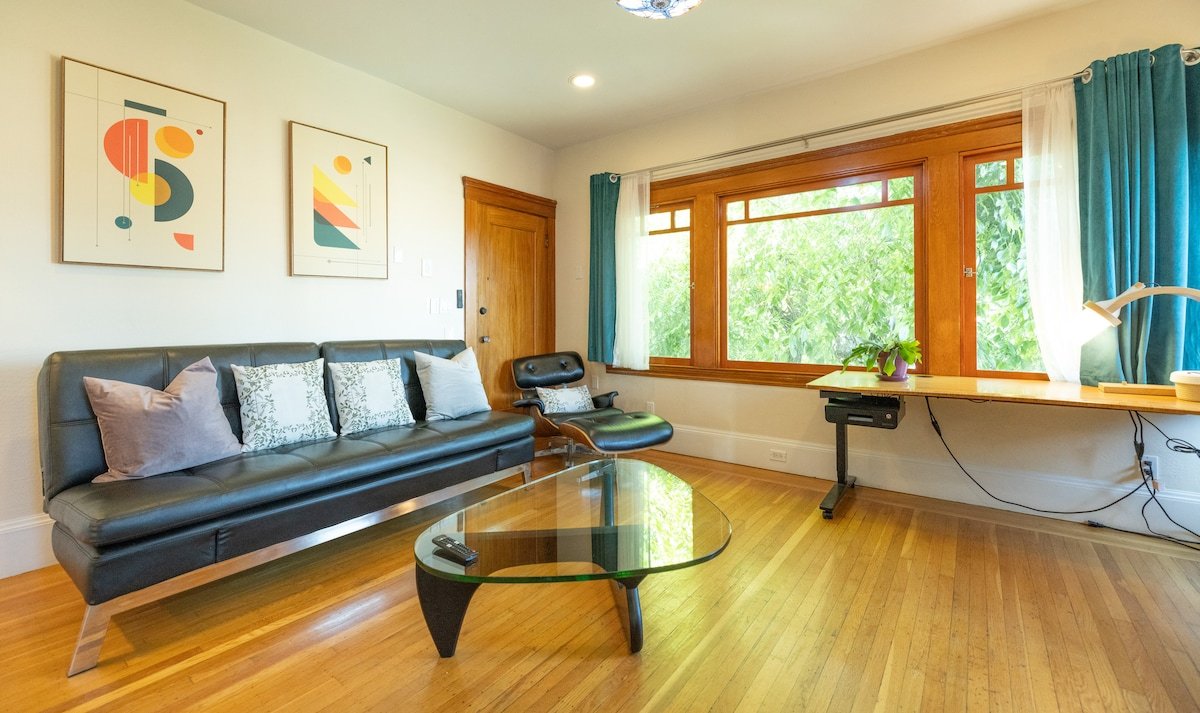 Berkeley’s BEST Family Home & Neighborhood Walk to gallery image 2