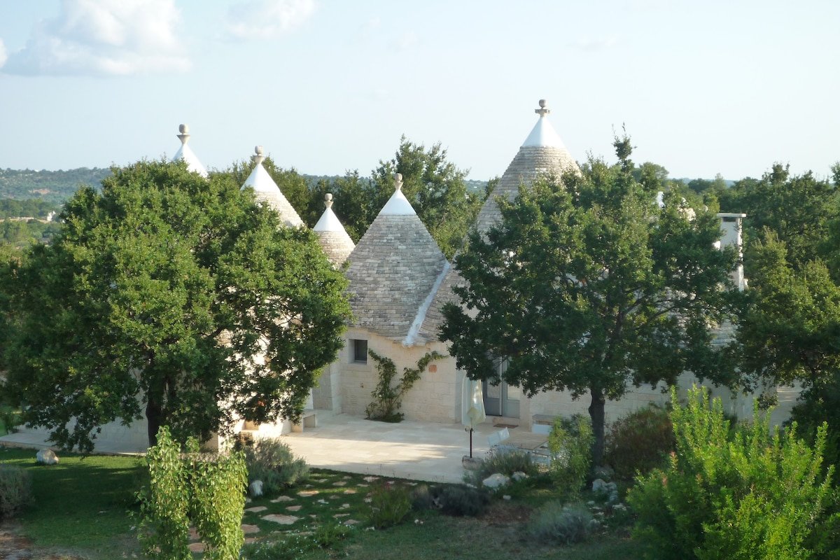 Trulli nel verde with pool gallery image 2