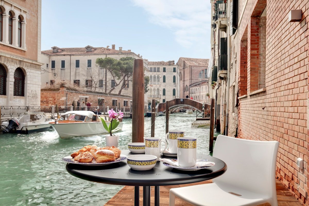 Terrace Luxury Loft, for 6 people gallery image 4