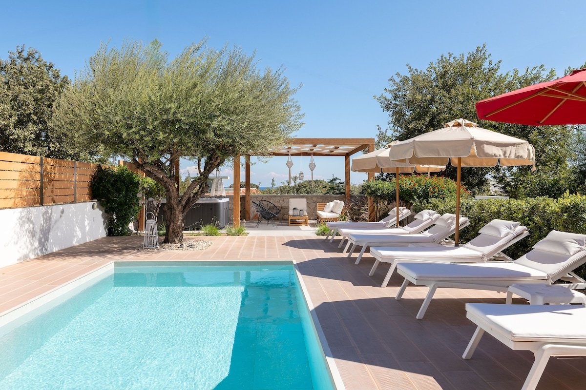 Terpsis Pool Villa gallery image 5