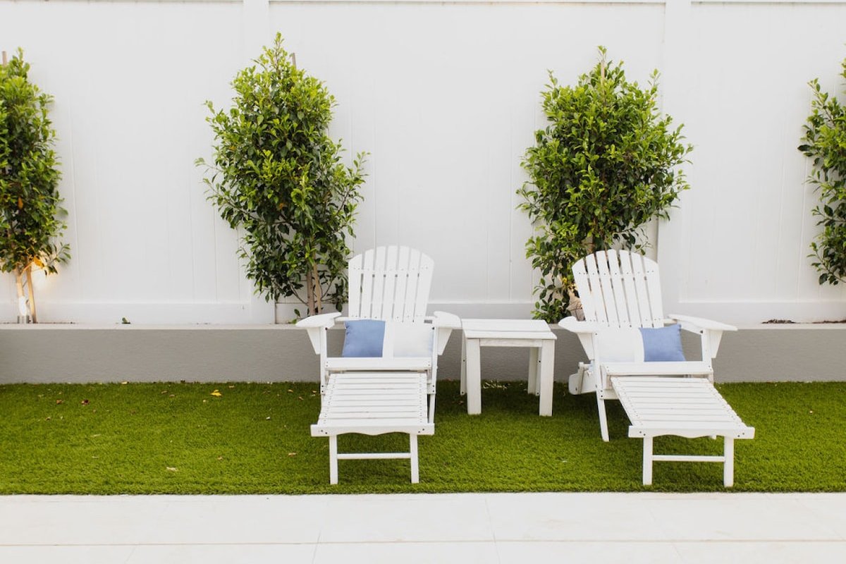 Hamptons in Torquay – 5 bath, Pool, Spa & Theatre! gallery image 5