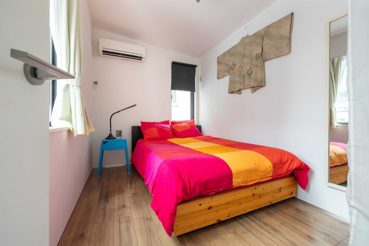 SHINJUKU ★Designer Pencil House★ Airport Transfer gallery image 5