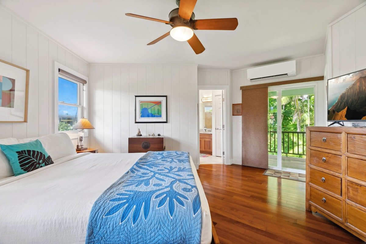 4BD A/C Hanalei Home, short walk to Shops & Beach! gallery image 4