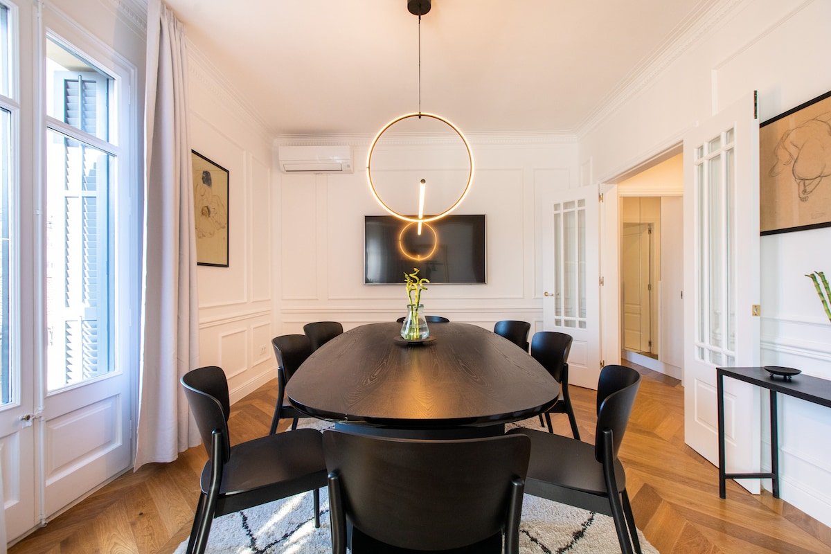 Stunning Brand New 4BR 4BATH Sagrada Familia gallery image 5