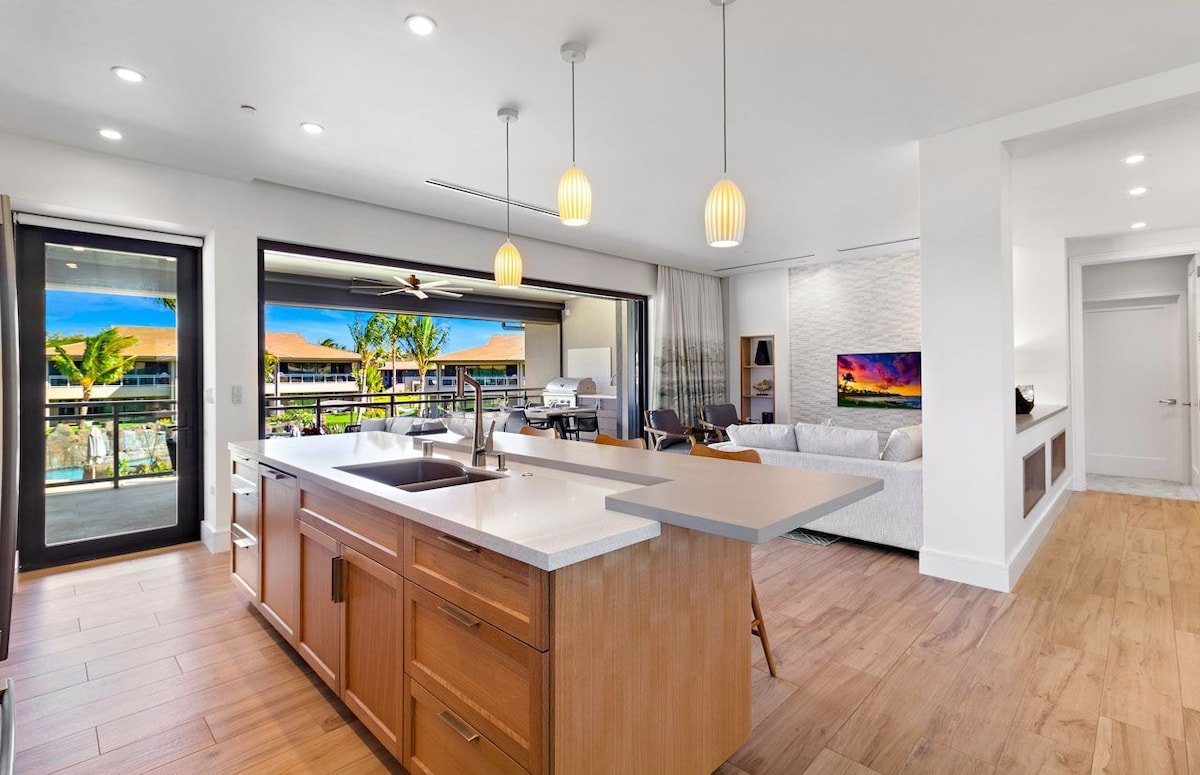 Maui Resort Rentals: Luana Garden Villas 12C gallery image 3