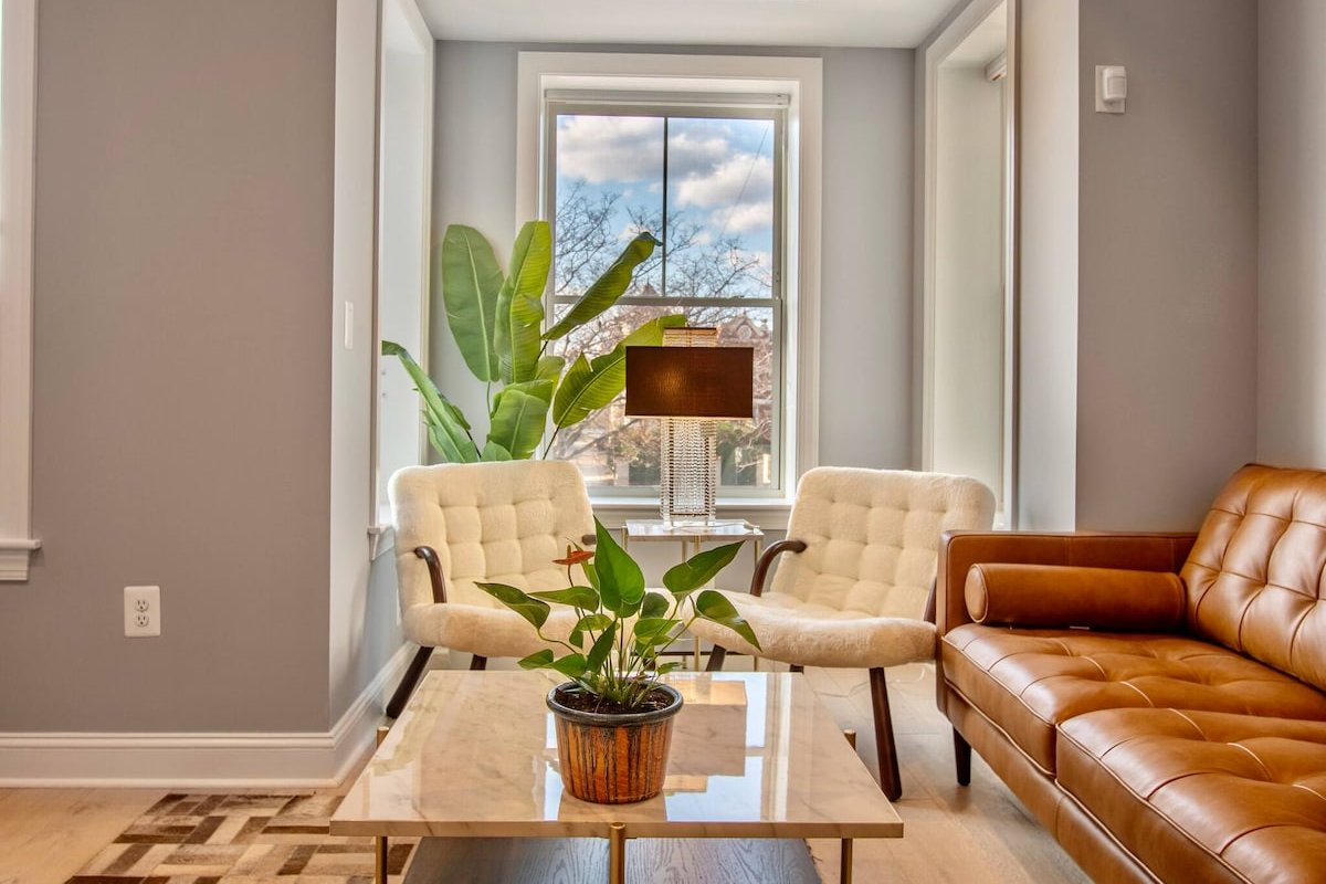 New, Modern and Luxurious Row House, 3 BD in Shaw gallery image 4