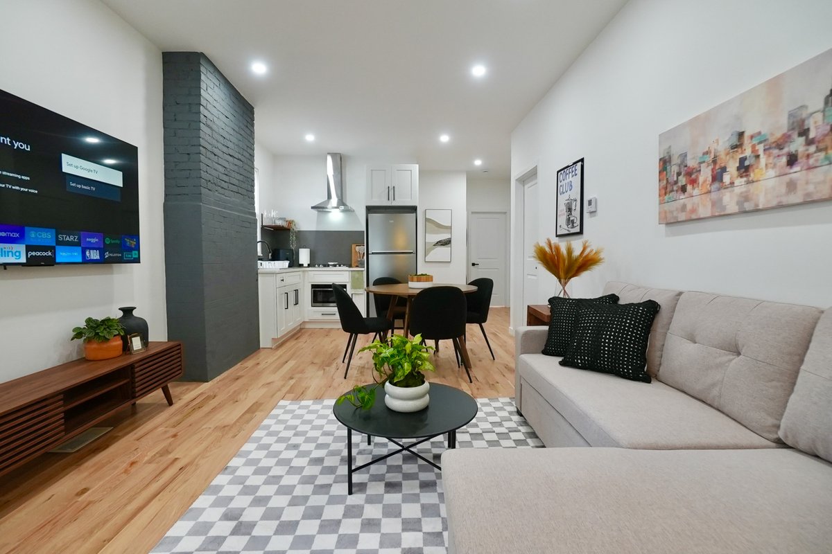 5 Bedrooms 2bath, w/ Parking by EWR American Dream