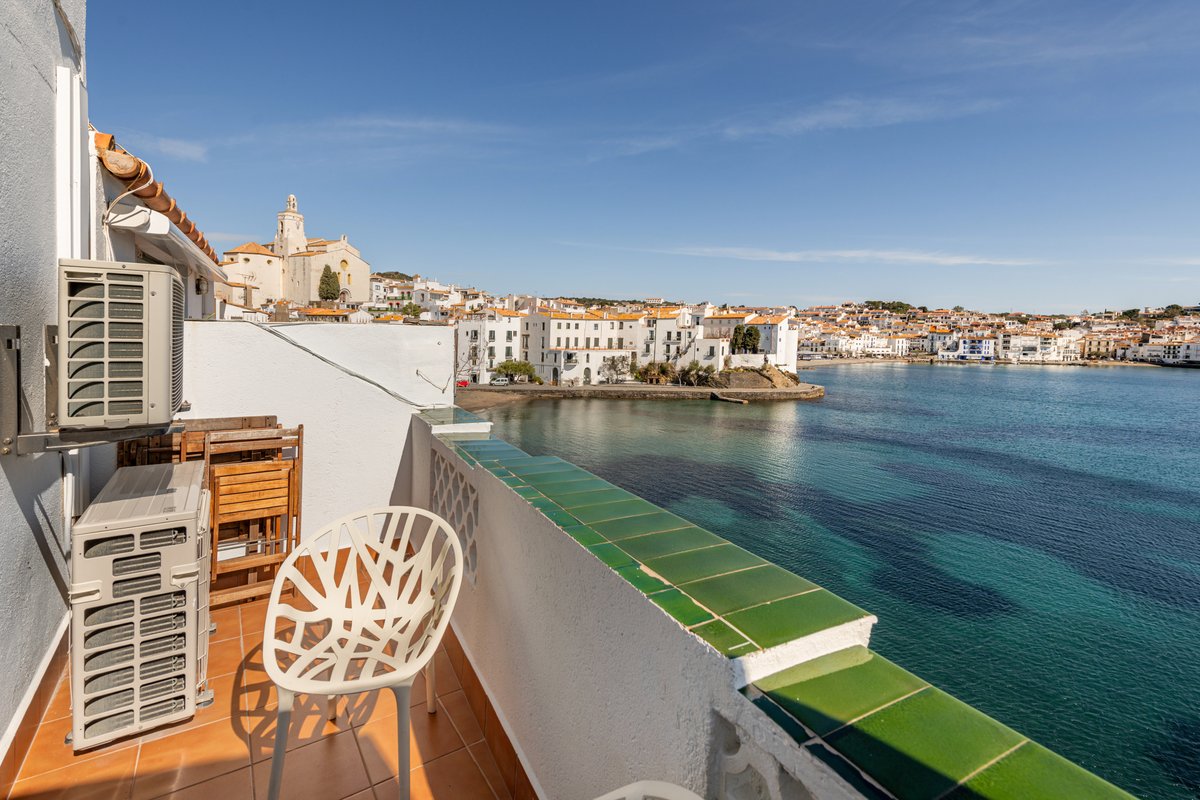 Heidi – Seafront Central Cadaqués by the Beach