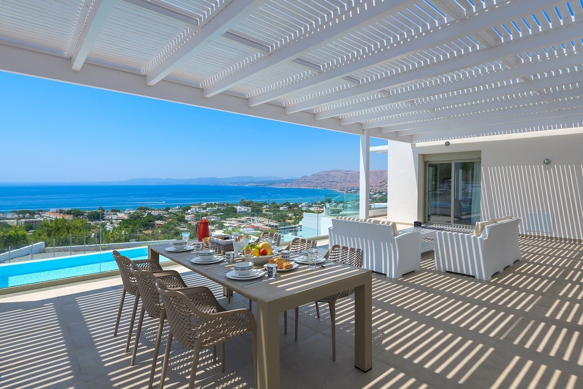 Villa Dione with pool in Pefkos, Lindos area gallery image 3