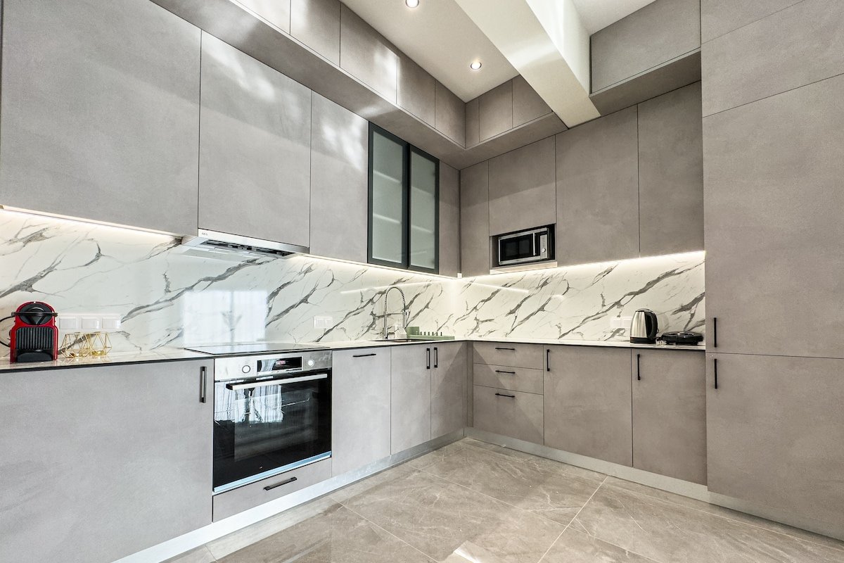 Villa 8 Family Suite with 3 beds and balconies gallery image 4