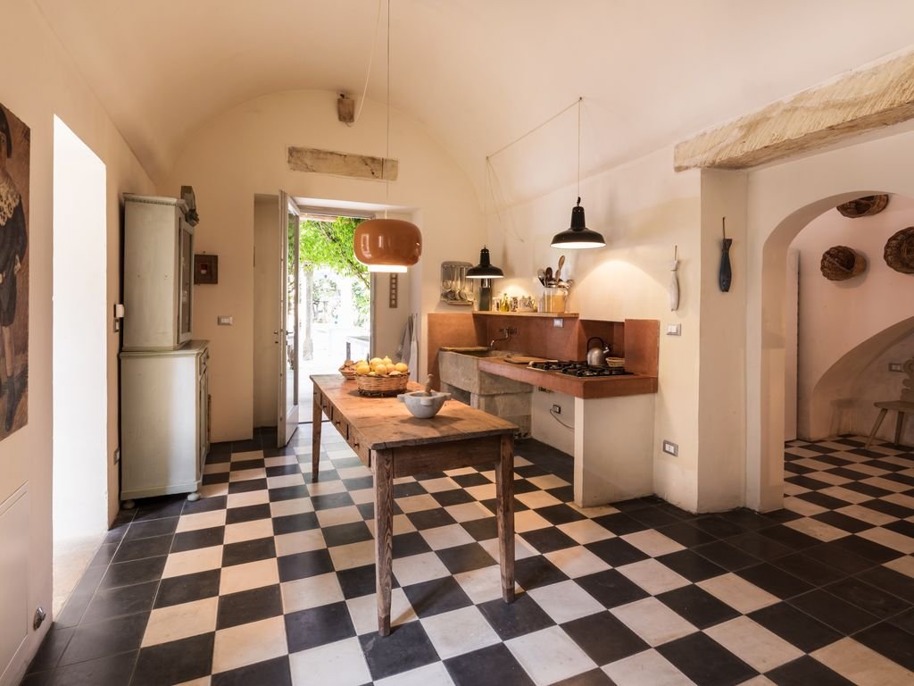 Chic Masseria with pool in a typical Salento town gallery image 4