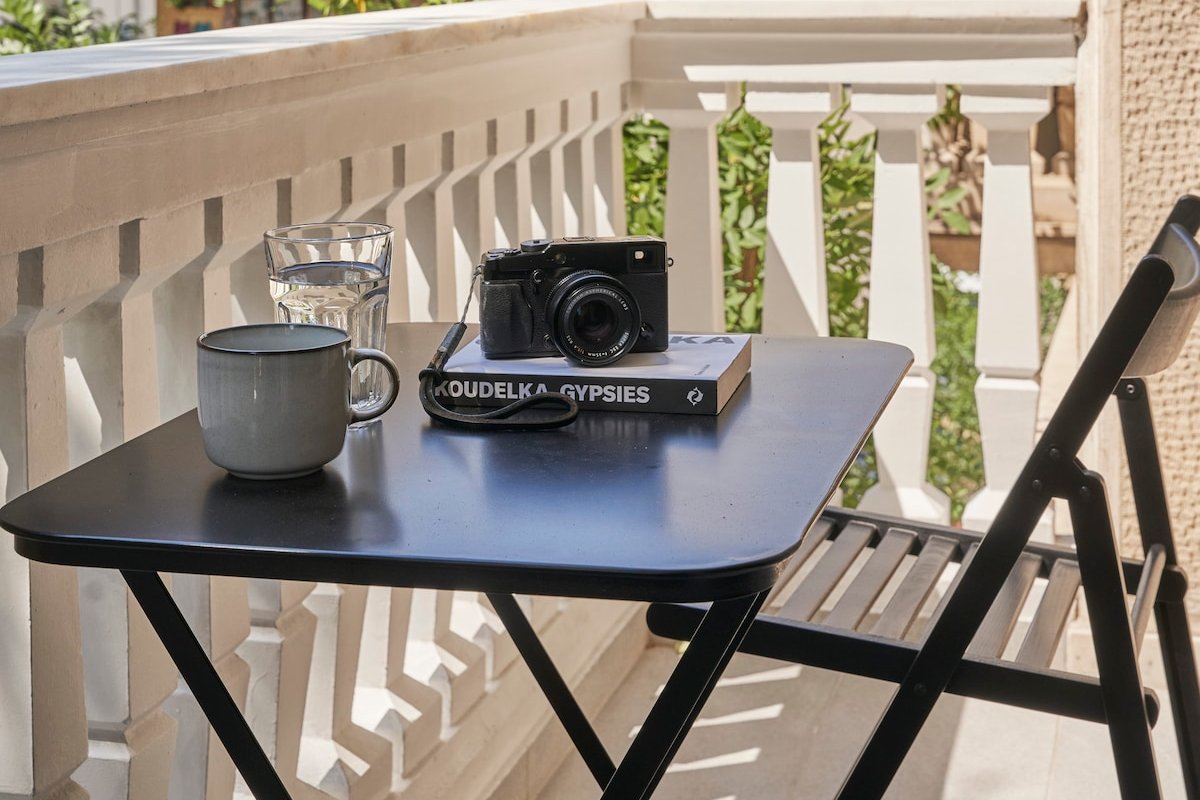 Sleeping next to the Ancient Gods in Koukaki gallery image 2