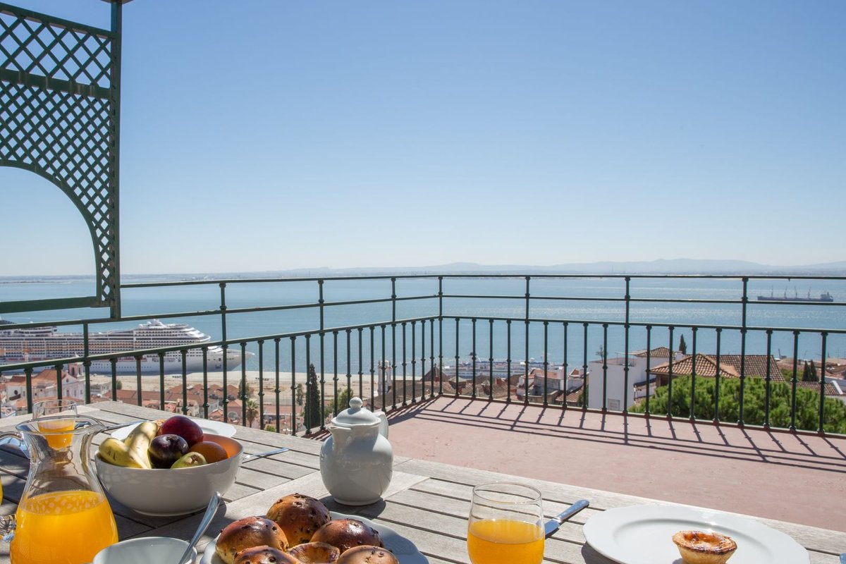 Penthouse Terrace 360º Lisbon View by LovelyStay