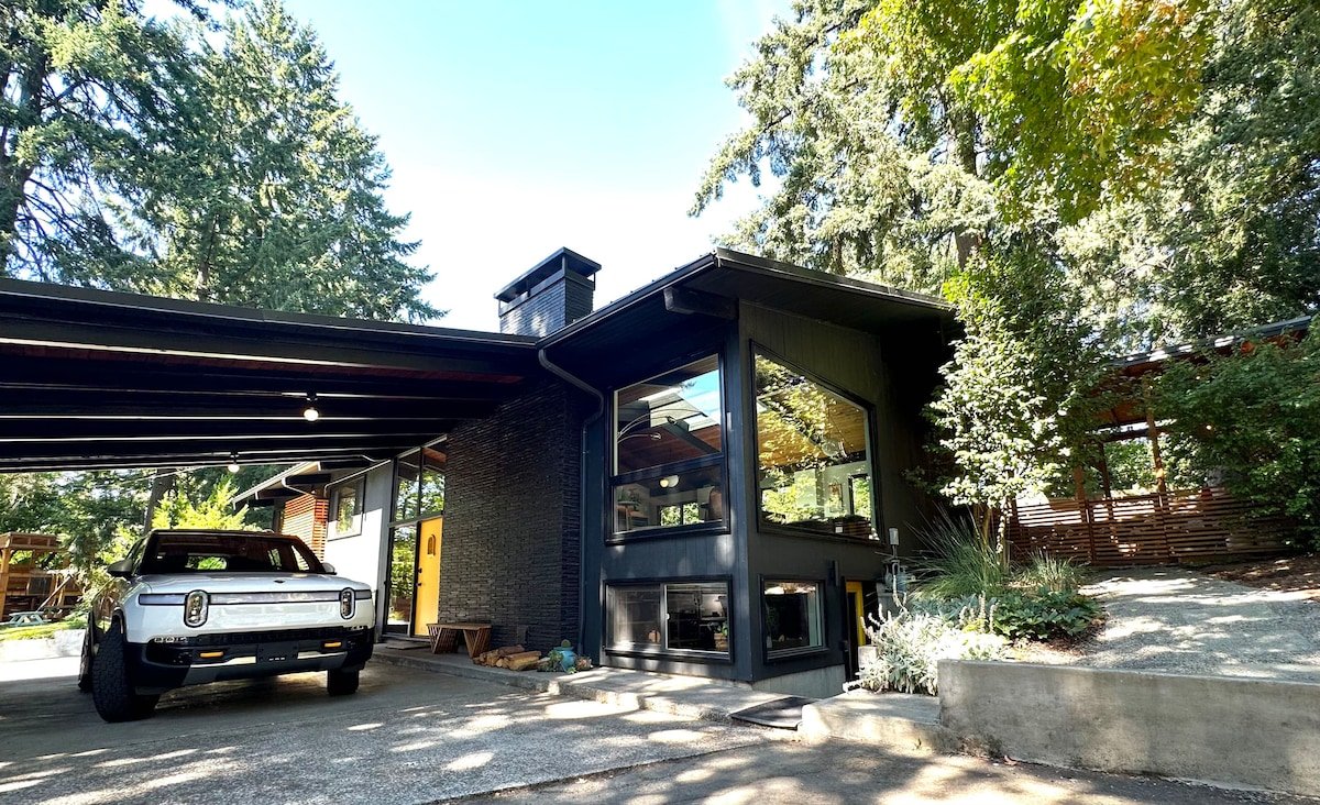 Portland Modern gallery image 3