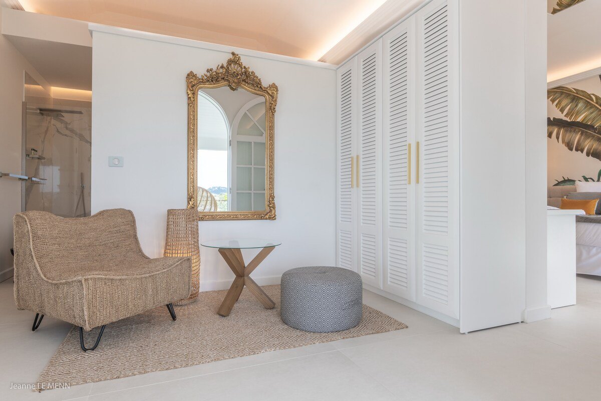 White Sun gallery image 3