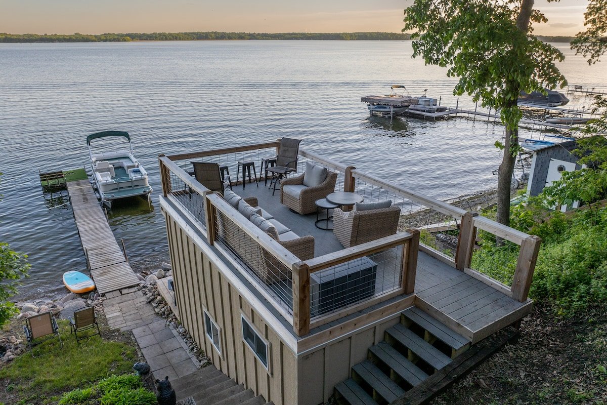 Clearwater Lake Family Retreat! -Pontoon Rental! gallery image 5
